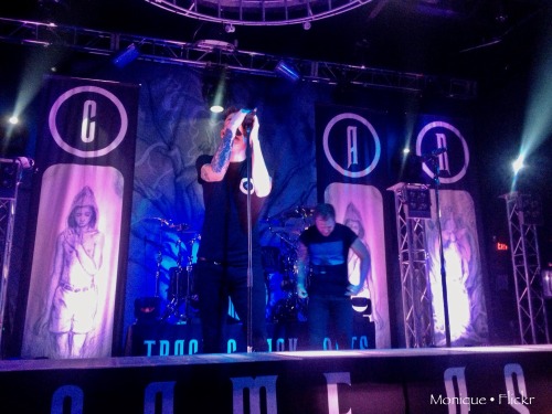 0ptical-illusi0nsss-deactivated:Kyle Pavone &amp; Dave Stephens @ Tracing Back Roots TourFt. Lau