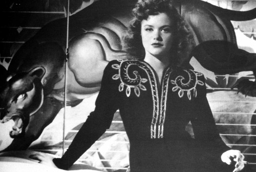 The beguiling Simone Simone from “Cat People”. (1942)