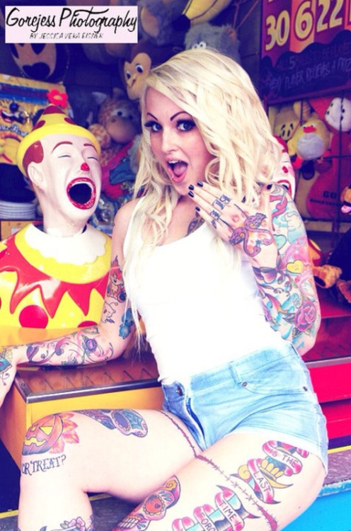 we-require-more-tatooed-girls:  More @ http://we-require-more-tatooed-girls.tumblr.com