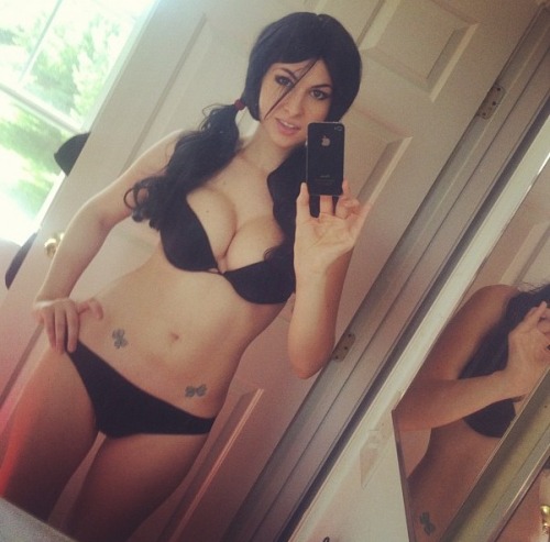 attackofthenerds:  maybeshesmarissa:  I’m reposting selfies from Bailey Jay’s Instagram. I LOVE HER SO MUCH OMFG SHE’S MY FAVORITE! Seriously, she’s one of my positive role models. Unlikely, no? She’s been through a lot, has had a successful