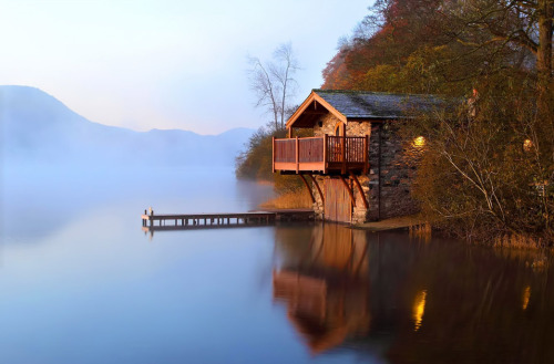 blazepress:  Boat house by Tony Armstrong 