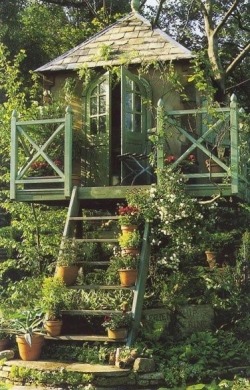 overlooked-fairy:Some awesome treehouses porn pictures