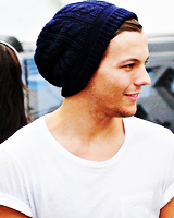 itstravismaddox:  Louis Tomlison + beanies 
