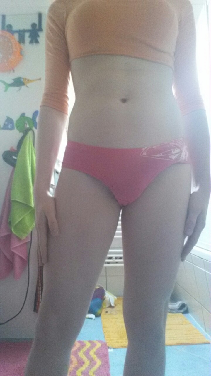 littleslutnicolex3:  I want someone pulling my panties down..  