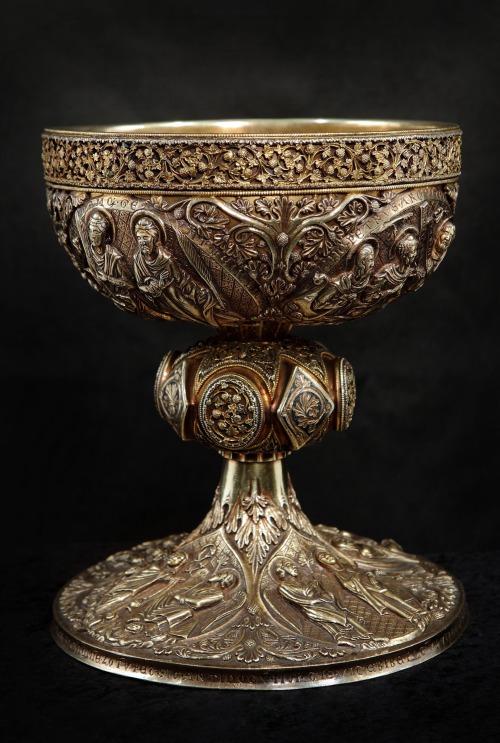 medievalvisions:  Ceremonial chalice (or “Sifridus” chalice) from the Osnabrück Cathedral, c. 1240. © Domkirchengemeinde Borga 