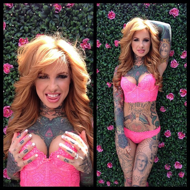 fuckyeahlittlelinda:  Little Linda More updates coming soon! Just to remind you we