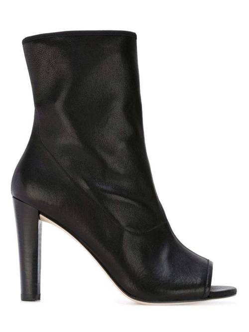 in-those-boots: STUART WEITZMAN ‘Koko’ bootsSee what’s on sale from Farfetch on Wa