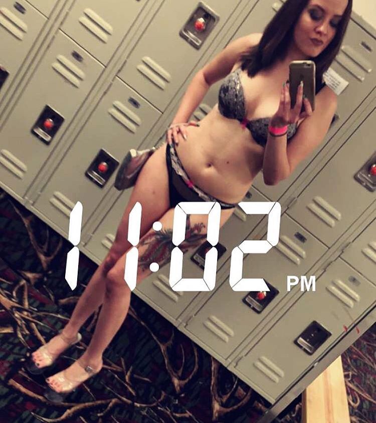 stripper-locker-room:  catastrophickitten12