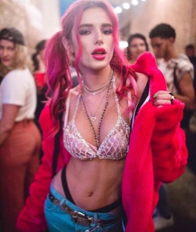 BELLA THORNE Tumblr_po2kblnvMP1tvvef6_640