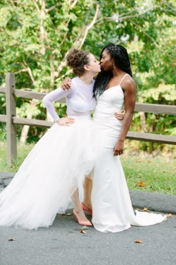 weddingsandlesbians:  http://www.jennabascomphoto.com/