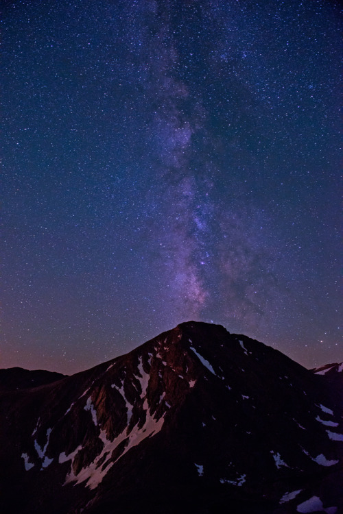 lostincape-town: brutalgeneration: Milky Way erupting from Kiowa Peak (by wd.bowman) ❂