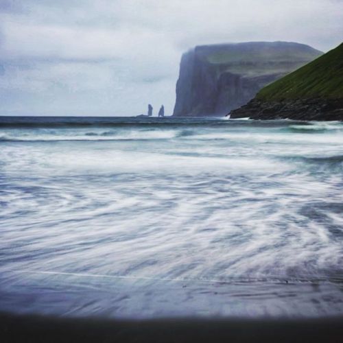Sea Stacks on Eidoy from the beach #oceanic #faroeislands #blacksandbeach #atlanticocean #faroese #w