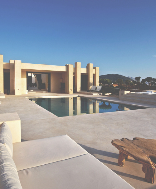Premium Elegance.