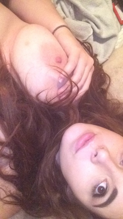 lustybusty:  Last night, some snaps I took ;)