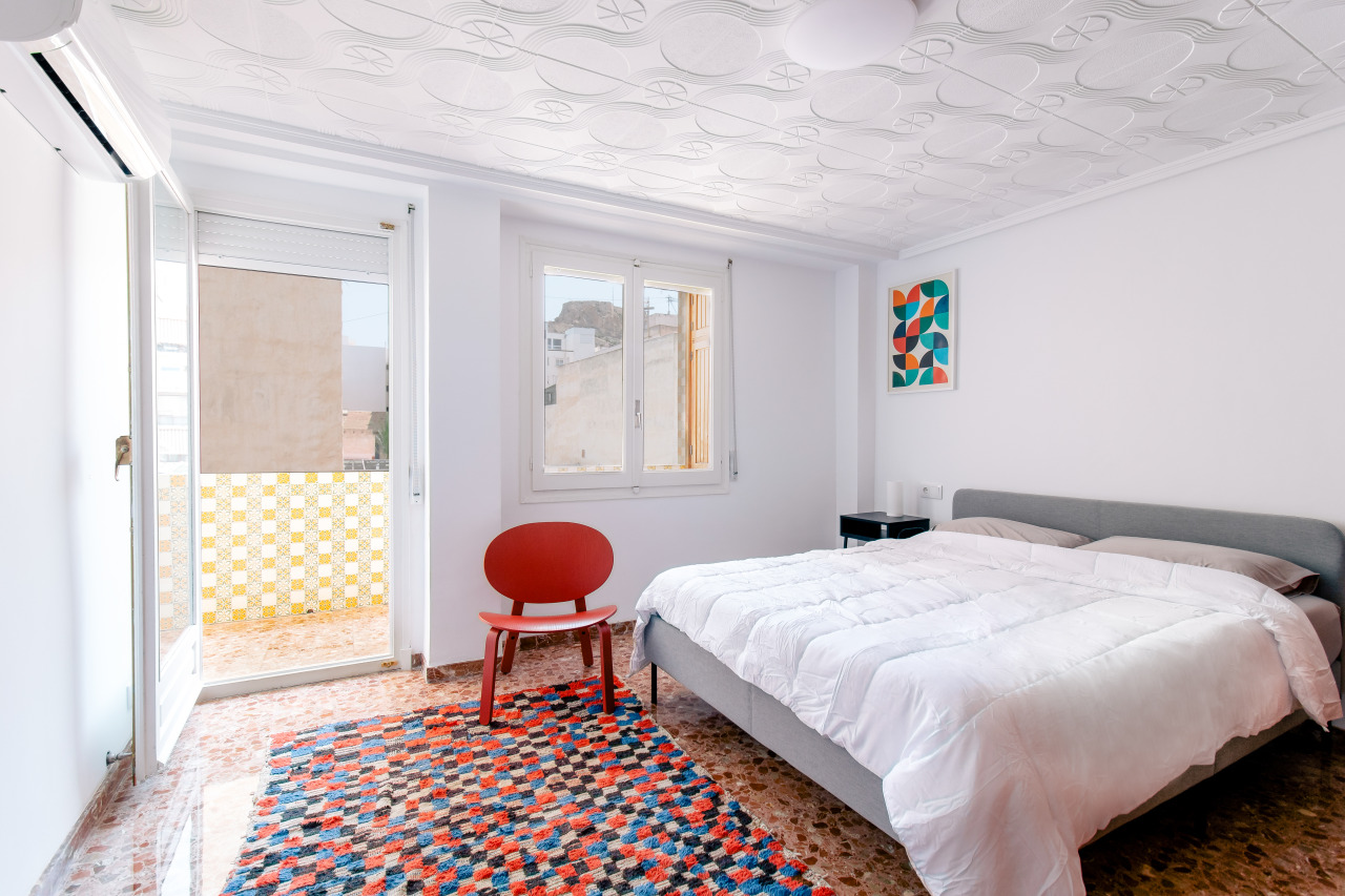 apartamento rojo y verde para airbnb en alicante - fotografo de interiorismo