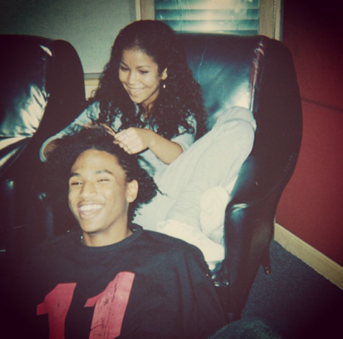 ffuckshitupp:  black8ntmild:  oldsoleandnewdreams:   Jhene Aiko & Trey Songs  How old is she? She pops in so many photos seen this bitch when Kennedy was assassinated  Bruuhhhhh  Lmaooo 