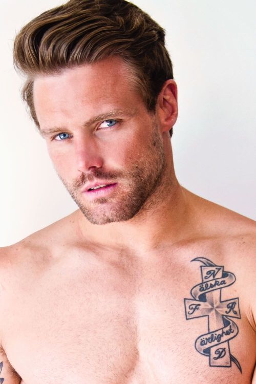 handsomemales:  nick youngquest by pat supsiri