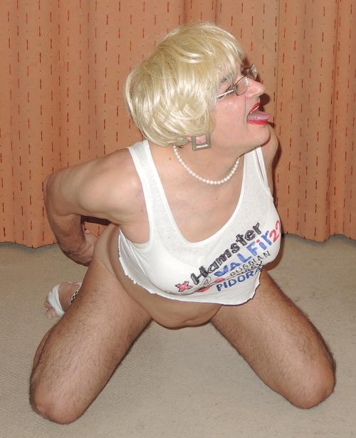 PIDORAS VALERY Russian Sissy Faggot adult photos
