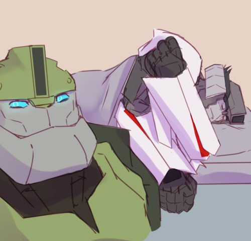 ghangajii: in which ratchet gets angerey at bulkhead for waking him up before remembering exactly wh