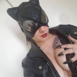 alice-malice:  Ready for some #catwoman ?