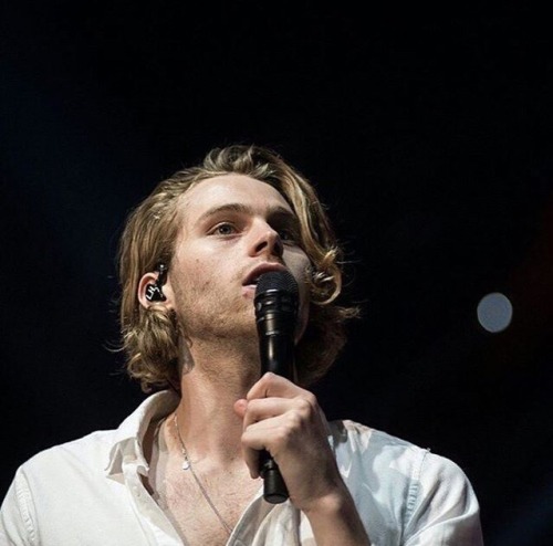 wheresthelipring:who the fuck let Luke wear white i’m shaking look at my little angel boy