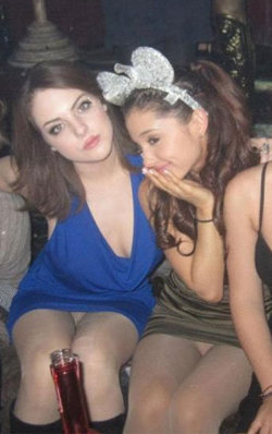 pls1221:  omg-upskirts:  Liz Gillies and