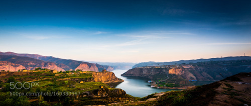 Yellow River, Early Morning II by Jianhua_Zhang