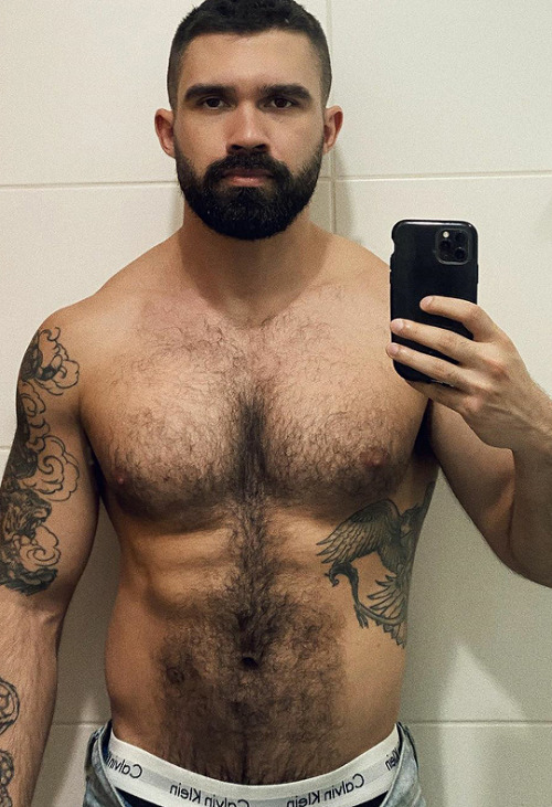 XXX bearded guys photo