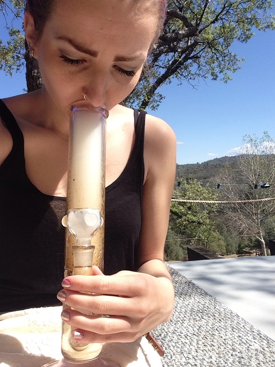 brittneybrightside:  Flash back bong ripping is posa  💜🌻🌞 I’m due for