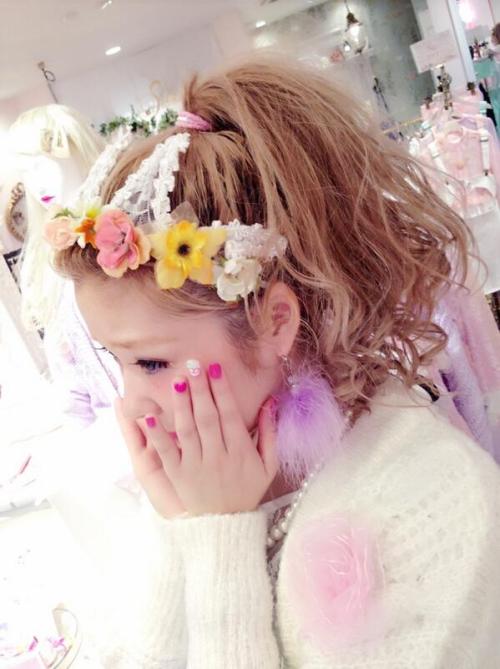 gyaru-coordinates: Brand: Swankiss Shopstaff Hair Arrangements w/ Accessories