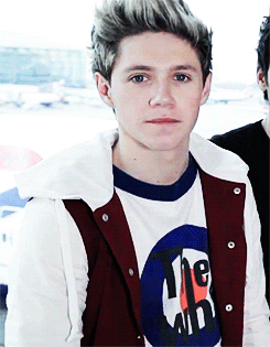 campfireniall:  @niallofficial sometimes i think i just want to hug the world then
