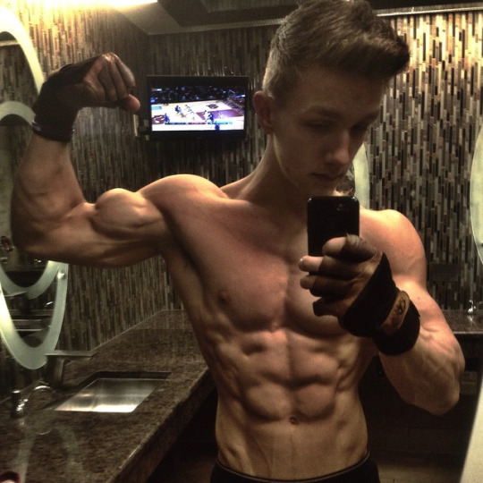 boyzofbeauty:  boyzOFbeauty - LIVE