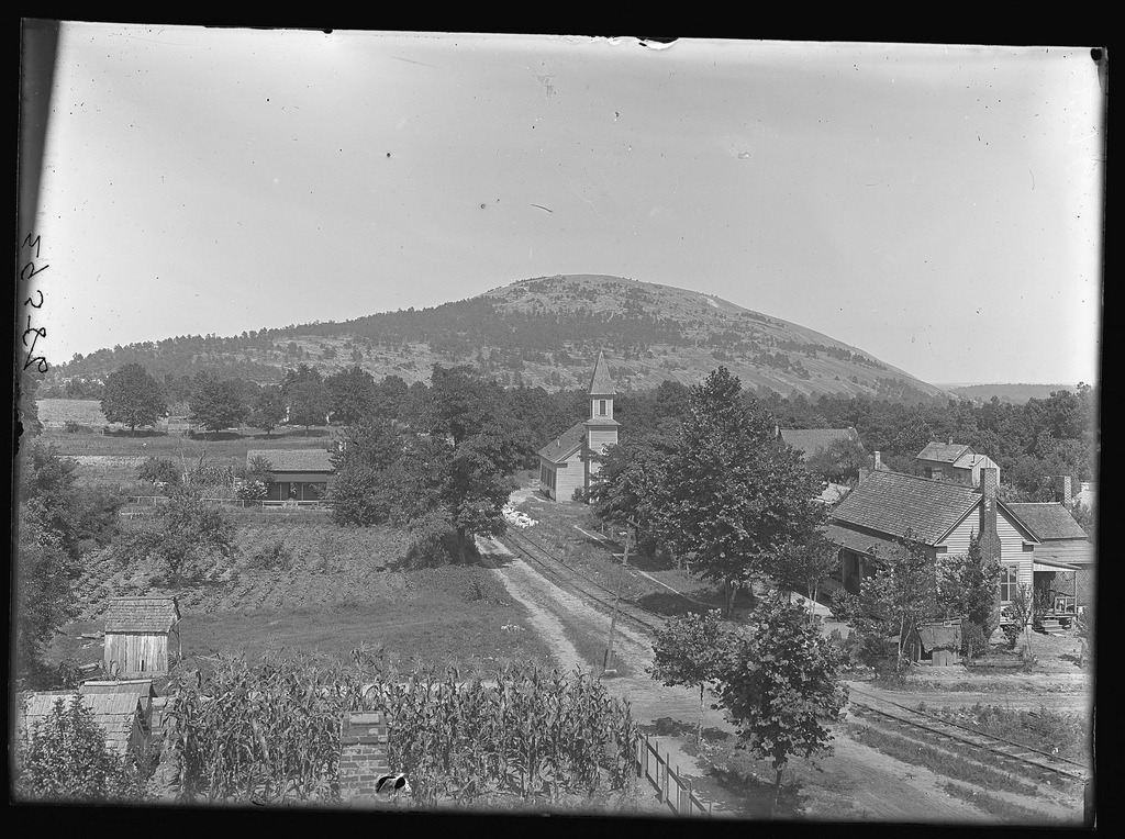 indypendenthistory:  Stone Mountain. 1908. Photo by Huron H. Smith (by The Field
