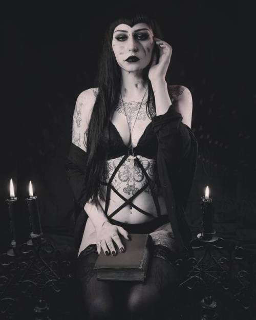 gothicandamazing: Model: Kevyn Lilith Photo: @steoplancke Welcome to Gothic and Amazing |www.gothica