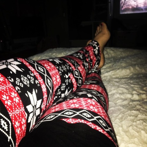 It’s not too early for ugly sweater Christmas leggings is it? #uglysweater #holidays