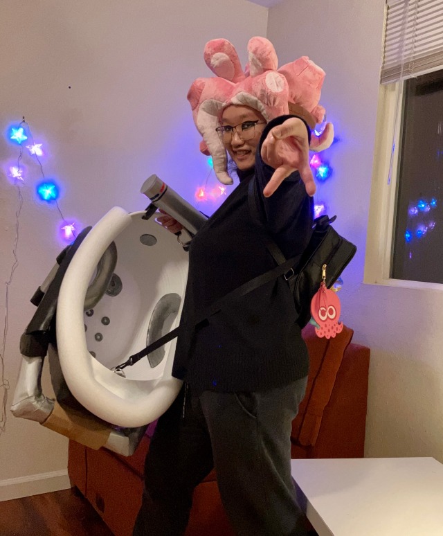 Finally finished my bloblobber cosplay prop!! Was a challenge and I’m really happy with how it came out. AND!!! Completed 