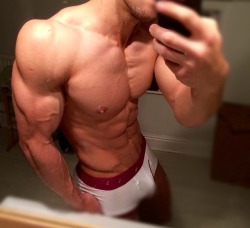 njstud:  so hot buddy….love to trade some picsnjstud.tumblr@gmail.com