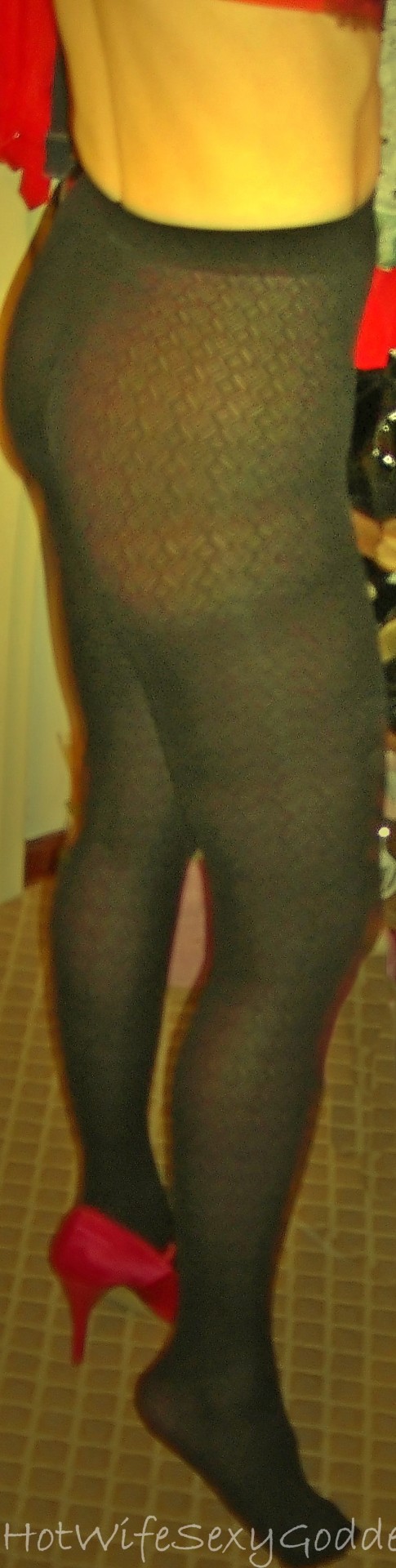 hotwifesexygoddess:  For those who like tights and hose.  just a couple as she was