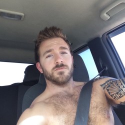 hairy-chests:  handsome hunk