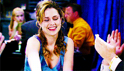 tarahchamblerarchive:  Get to know me meme: [5/5] female characters → Pam Beesly