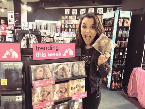 vivelabarks: @SamanthaBarks: Swung by @hmvtweets Isle of Man! And here is my album YIPEEEEEE