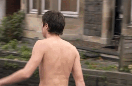 embarrassedboys:queensaver:Joe Dempsie Naked!!!   An embarrassing walk of shame!Scene