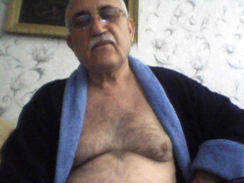 hellodanion:  megawordpass:  Sexy chest   very sewy