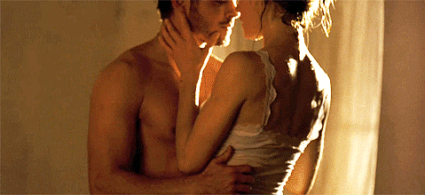 alekzmx:  savemyfuckinglife:  + ZAC shirtless moments ;)  Happy Birthday to our babe 