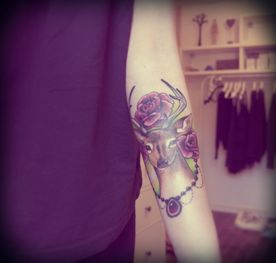 fuckyeahtattoos:  A deer, done by Sagie at Unikum Tattoo in Gothenburg, Sweden. 