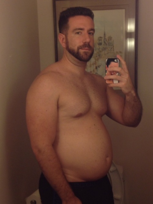 XXX growingmygut:  bigdudesarehot:  August 1 photo