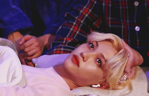 FELIX SKZS PAJAMA PARTY