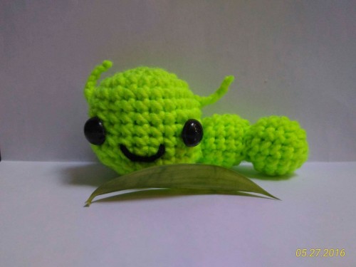 http://www.ravelry.com/patterns/library/the-worm&ndash;apple-home