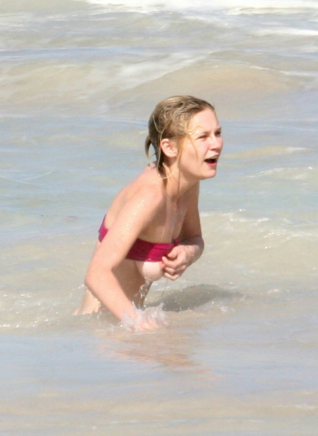 Kirsten Dunst Nude Topless Photos