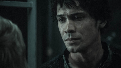 Bellamy looking at Clarke through the seasons.